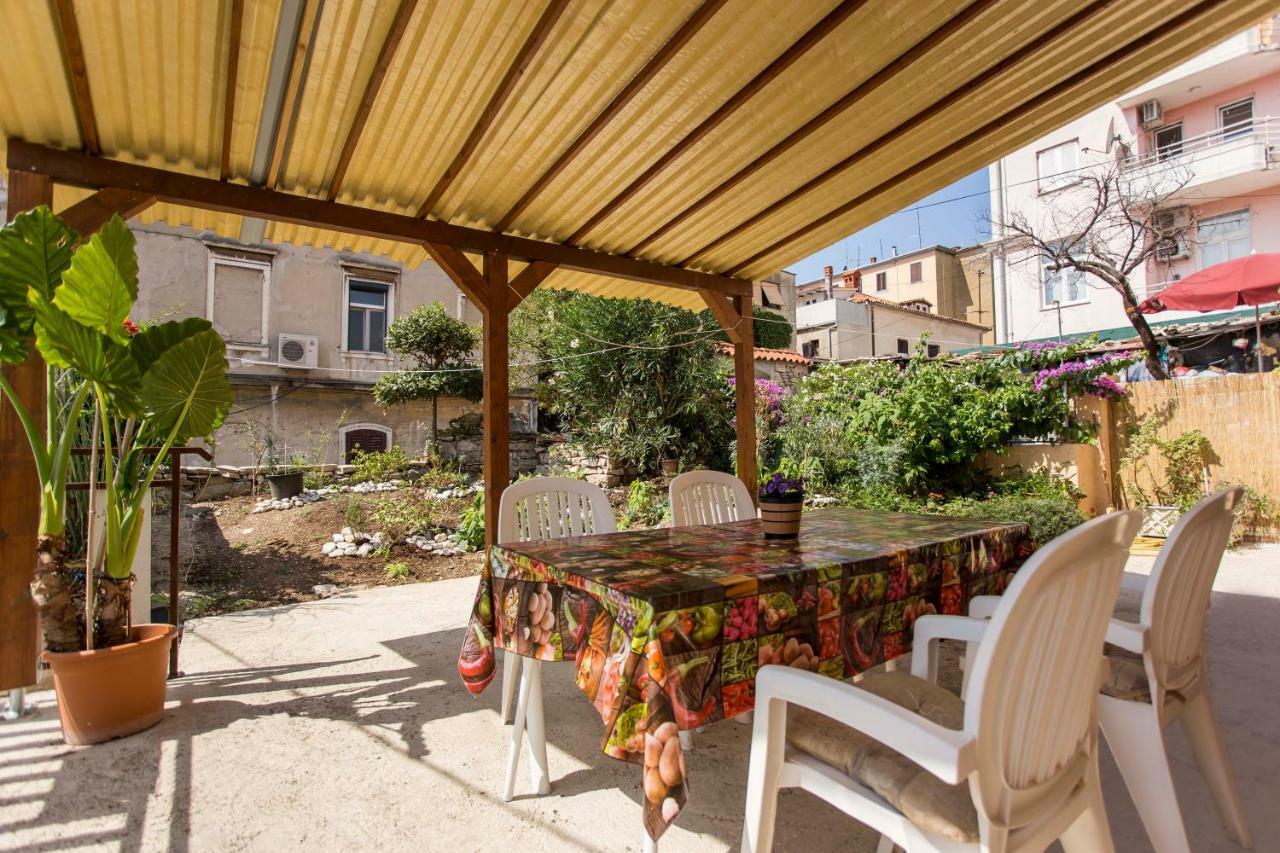 Emanuel Apartman Pula Exterior photo