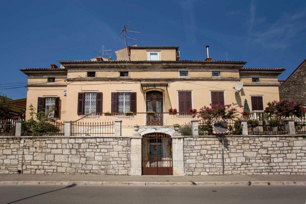 Emanuel Apartman Pula Exterior photo